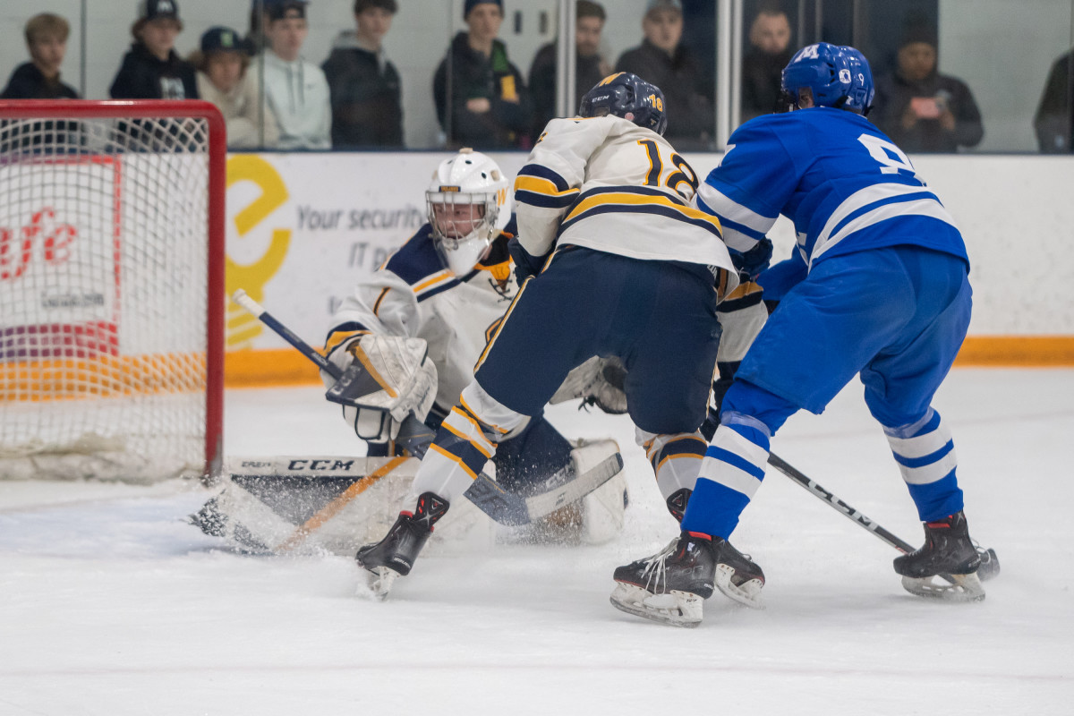 Minnetonka vs Wayzata Feb2-23 Earl Ebensteiner32